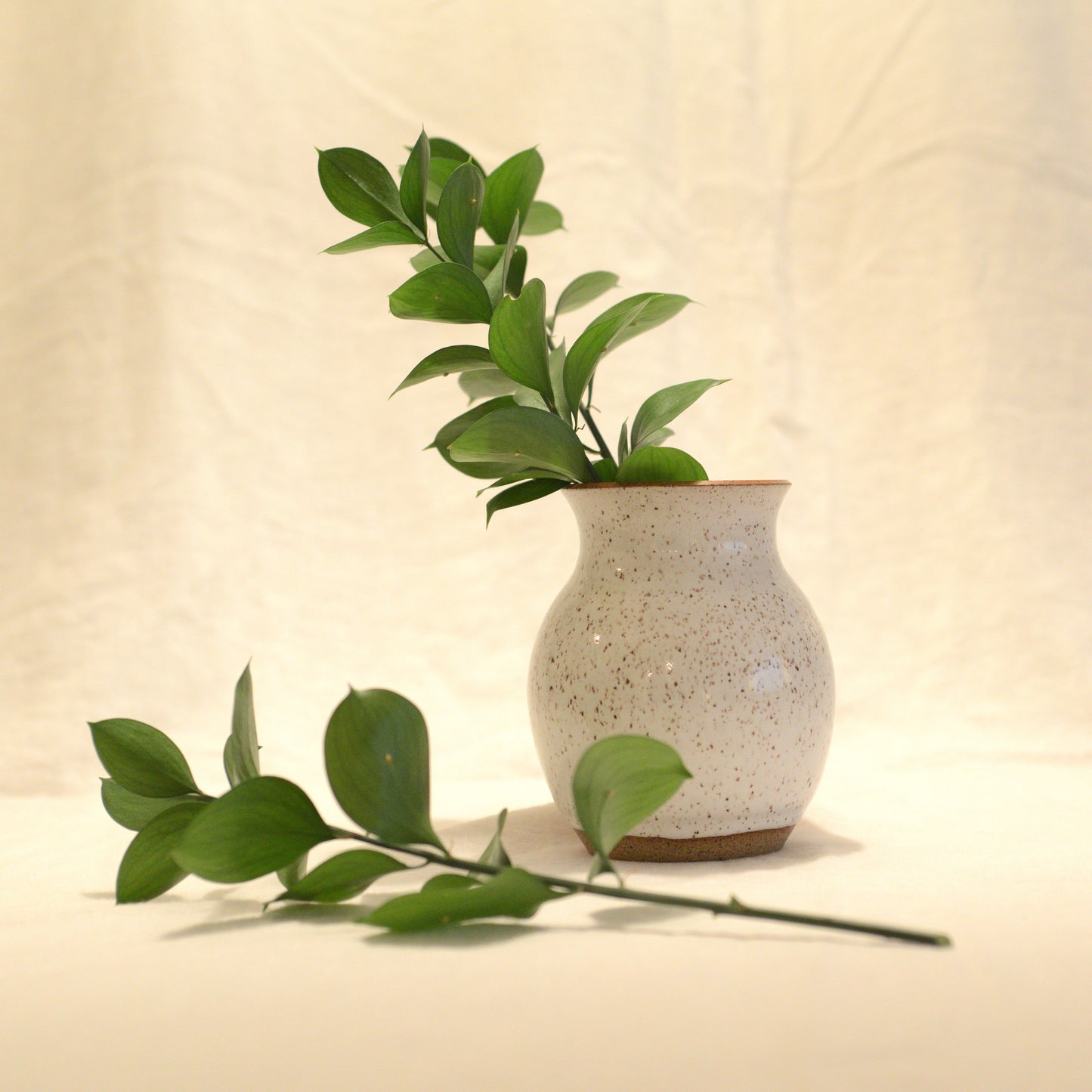 Medium Classic Vase